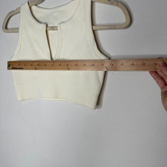 Cream Ribbed Knit Cut Front V-Neck Soft Sports Bra Crop Top No Inserts Medium - Picture 6 of 9